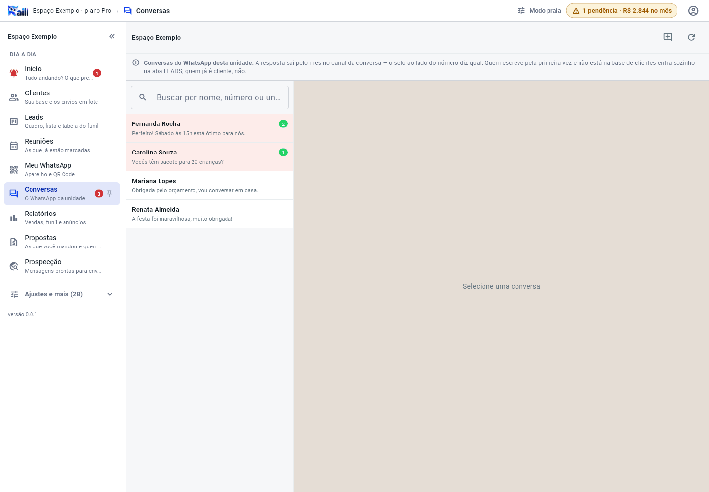 Tela Conversas com o aviso das regras no alto e a lista de conversas do WhatsApp da empresa