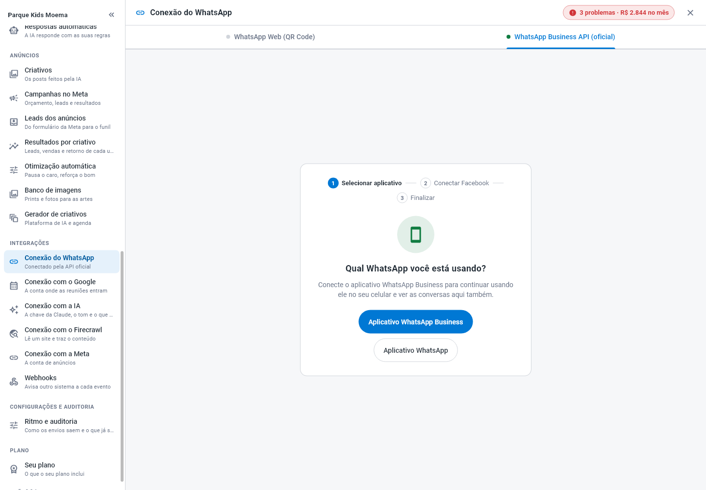Tela Conexão do WhatsApp com as abas WhatsApp Web (QR Code) e WhatsApp Business API (oficial)