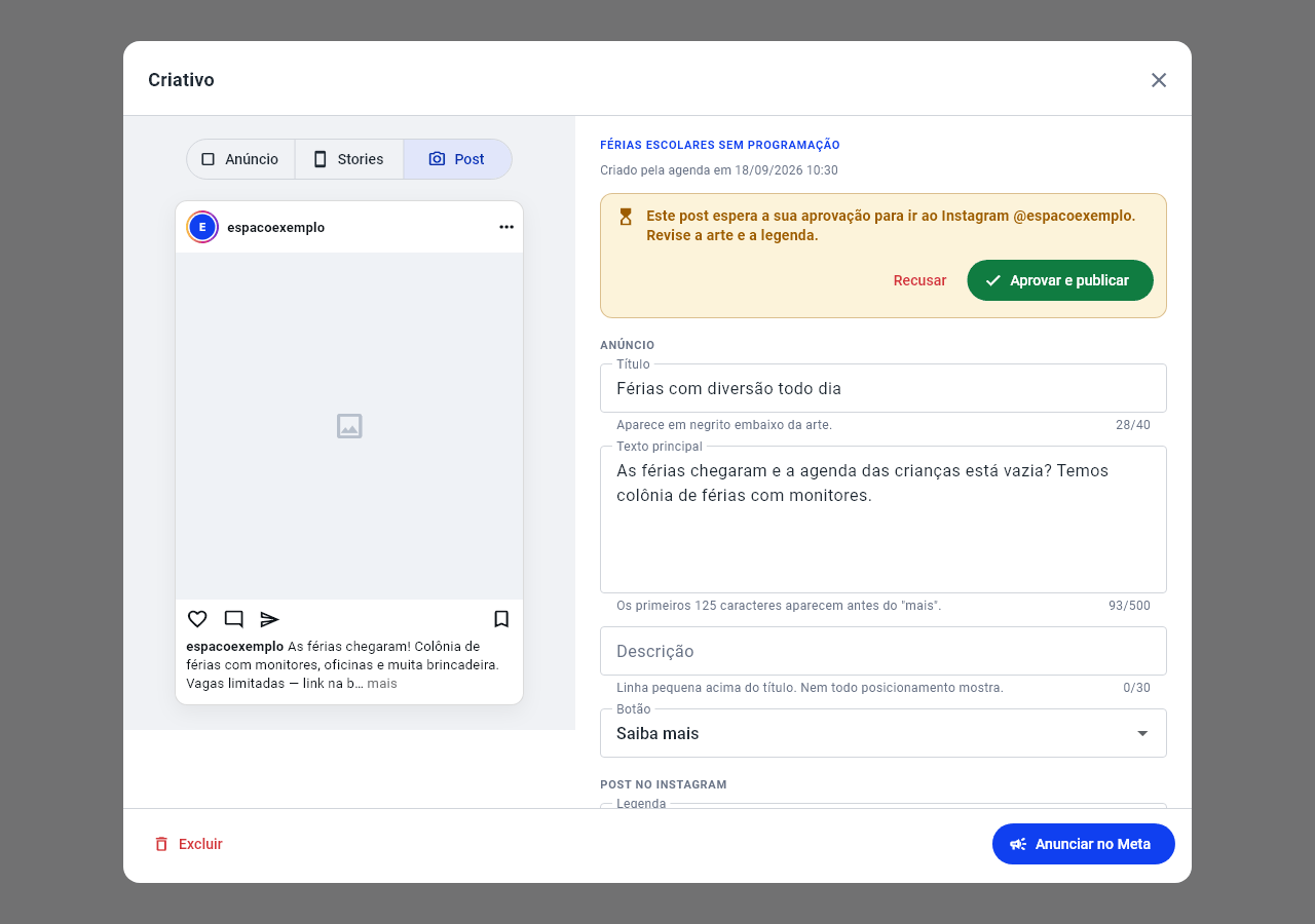 Ficha de um criativo aguardando aprovação, com a prévia do post no Instagram e os botões Aprovar e publicar e Recusar