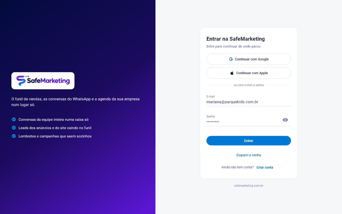 Tela Entrar na Raili, com a marca à esquerda e os campos E-mail e Senha à direita